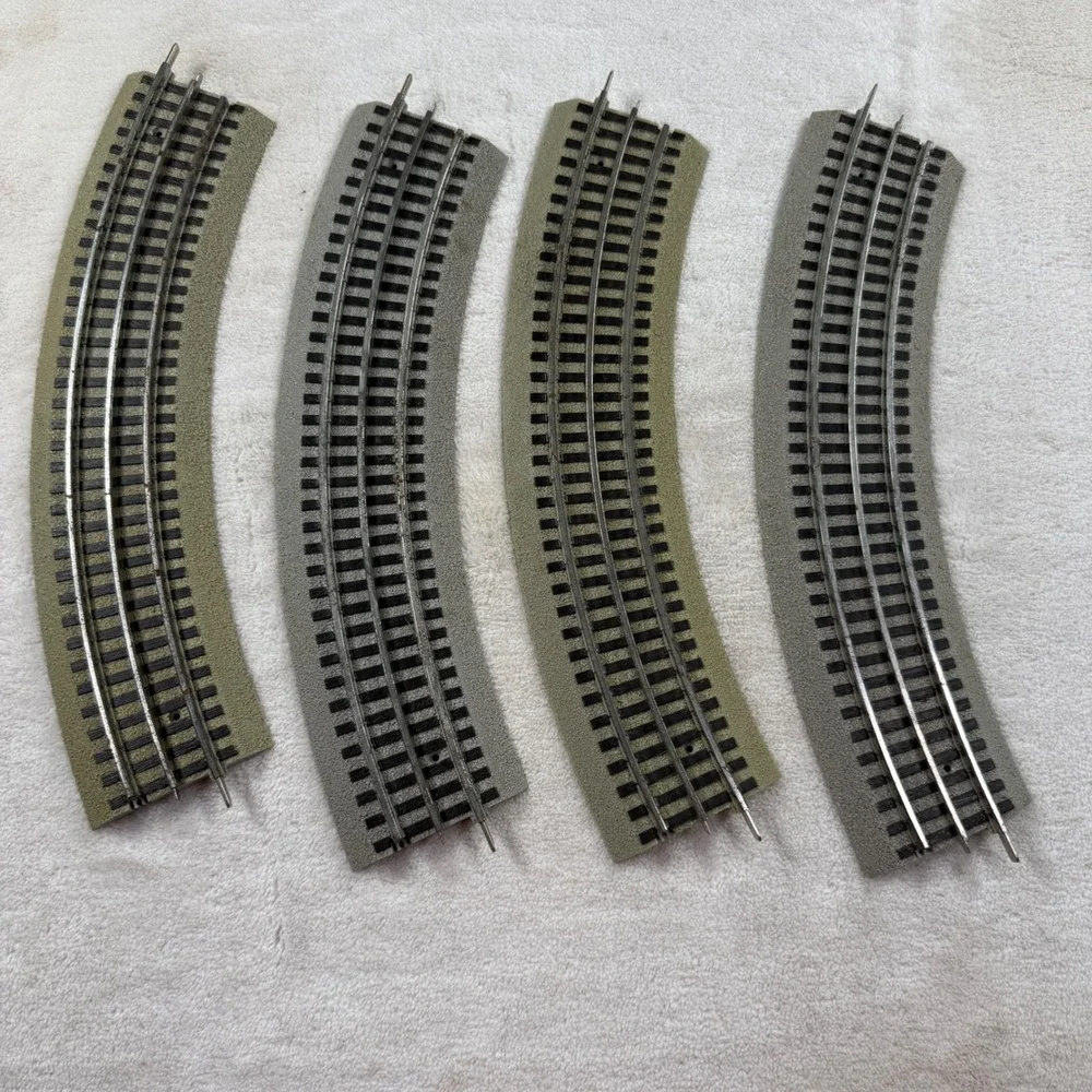 Lionel FasTrack O-36 Full Curve Track O Gauge Train Layout 4 Piece Lot 6-12015